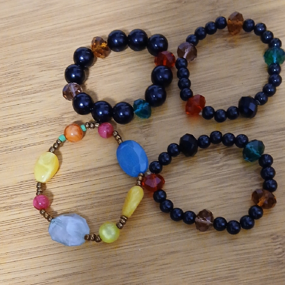 Multicolor Beaded Bracelet Set - Picture 2 of 5